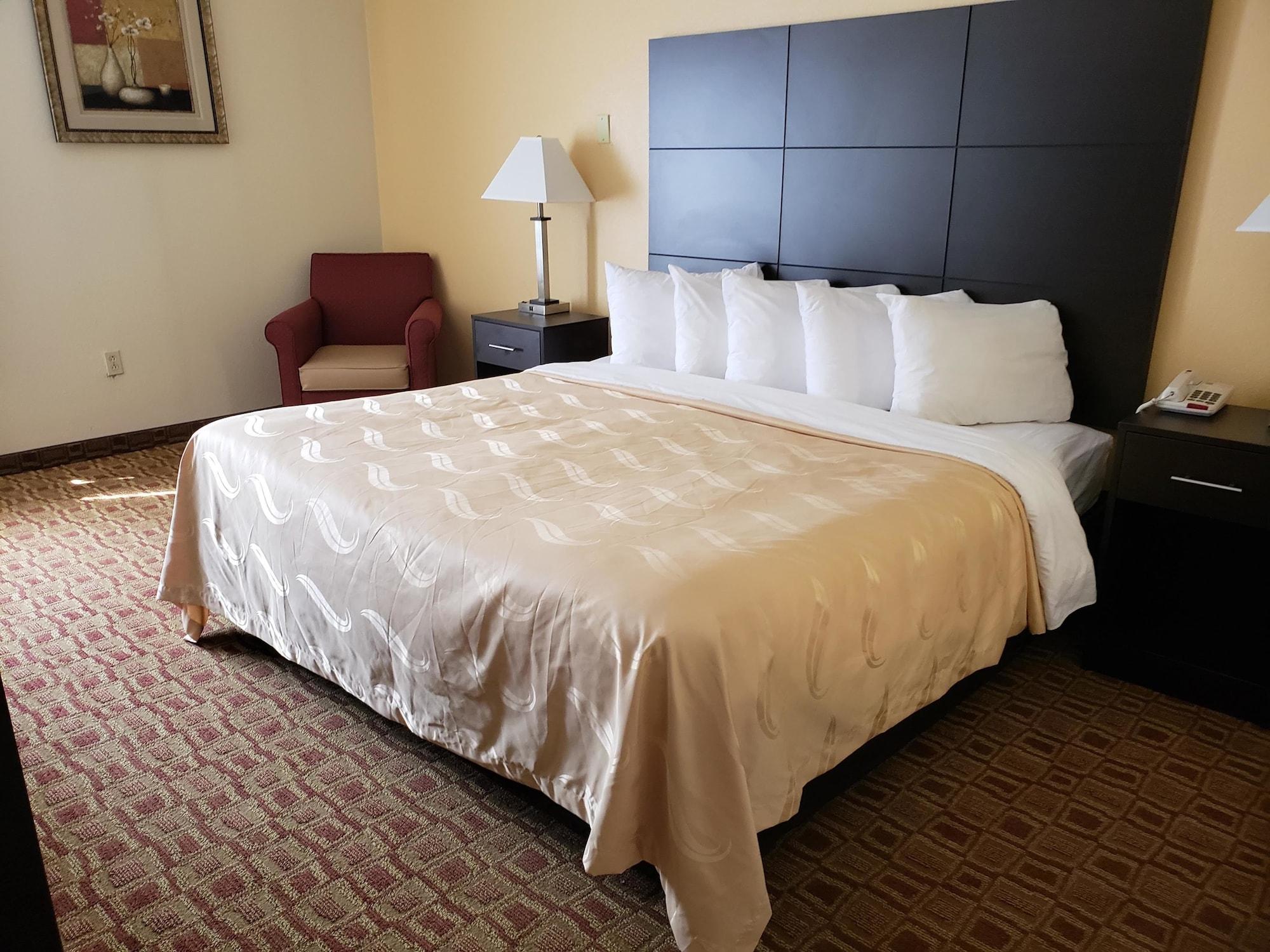 Quality Inn & Suites Sellersburg Exterior foto